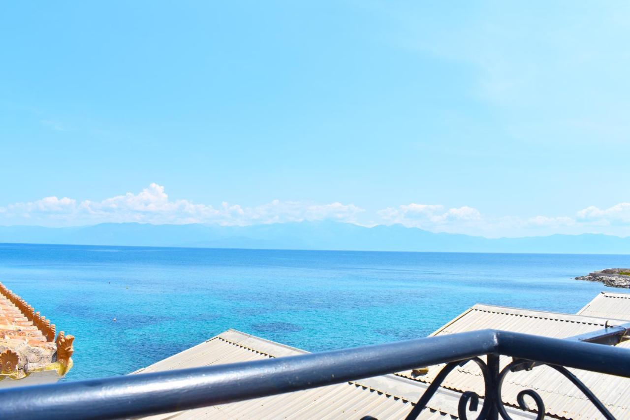Apartments Xenios Zeus 1 โคโรนิ ภายนอก รูปภาพ